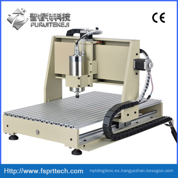 Grabado de la máquina de perforación CNC Router para cobre metálico